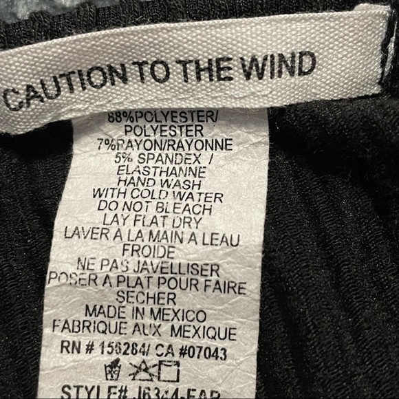 Caution to the Wind Women’s Dress - Picture 6 of 6